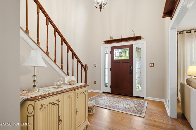 92 Meadow Drive, Shrewsbury Boro, NJ 07702