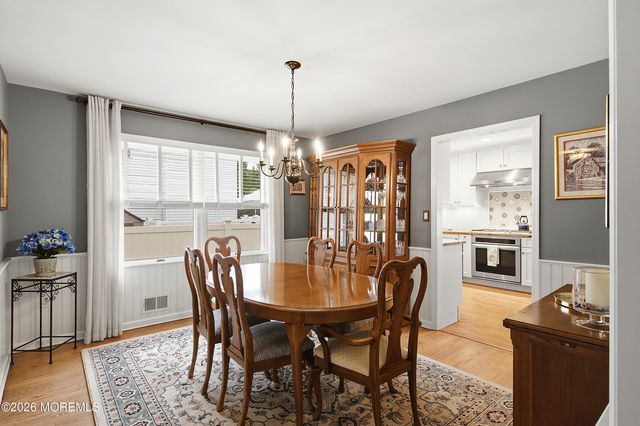 92 Meadow Drive, Shrewsbury Boro, NJ 07702