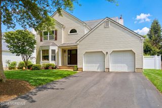 92 Meadow Drive, Shrewsbury Boro, NJ 07702