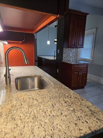 33 Speedwell St, Boston, MA 02122