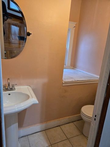 33 Speedwell St, Boston, MA 02122