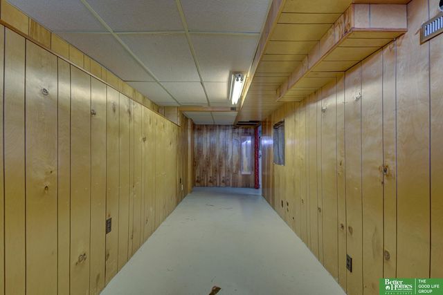 1706 Childs Road W, Bellevue, NE 68147