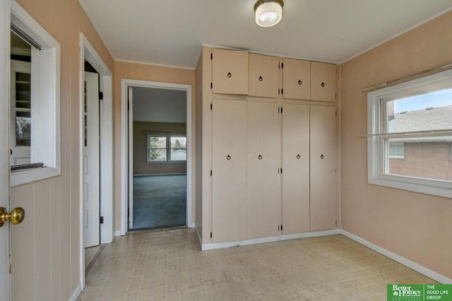 1706 Childs Road W, Bellevue, NE 68147