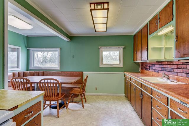 1706 Childs Road W, Bellevue, NE 68147