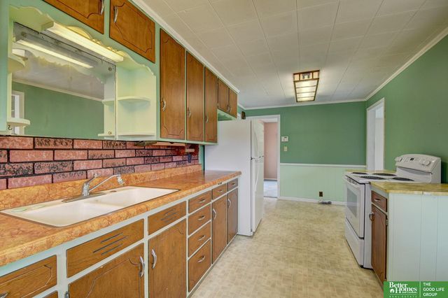 1706 Childs Road W, Bellevue, NE 68147