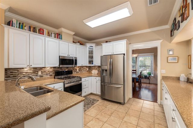 5008 NW 10TH PLACE, Gainesville, FL 32605