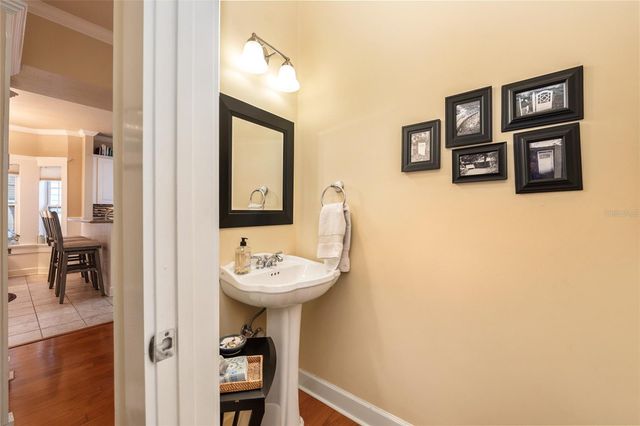 5008 NW 10TH PLACE, Gainesville, FL 32605