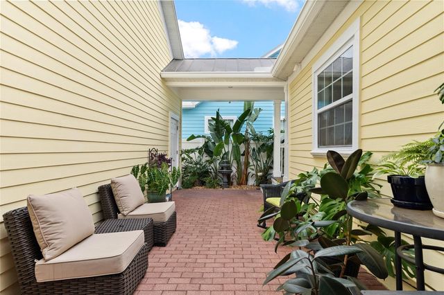 5008 NW 10TH PLACE, Gainesville, FL 32605