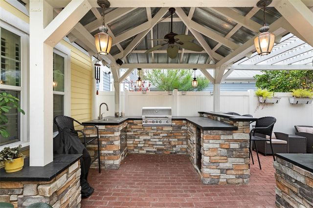 5008 NW 10TH PLACE, Gainesville, FL 32605