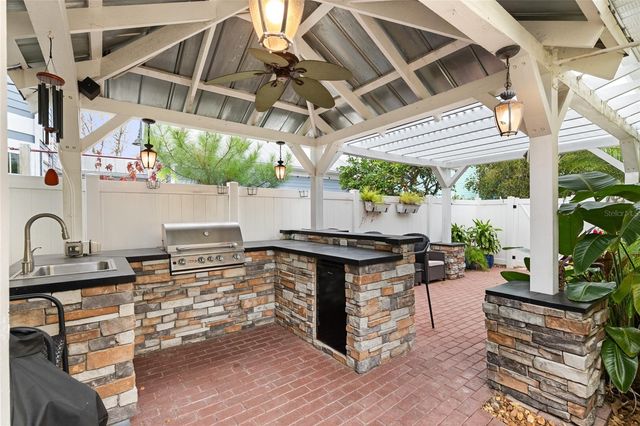 5008 NW 10TH PLACE, Gainesville, FL 32605