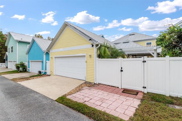 5008 NW 10TH PLACE, Gainesville, FL 32605