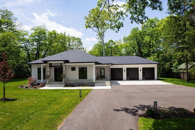 8159 Riverside Drive, Powell, OH 43065
