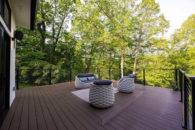 8159 Riverside Drive, Powell, OH 43065