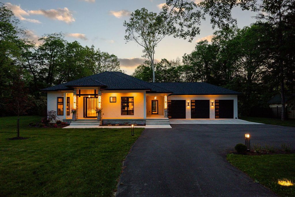 8159 Riverside Drive, Powell, OH 43065