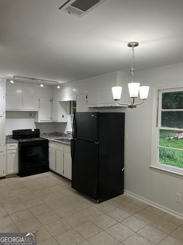 2581 Oak Circle, Ellenwood, GA 30294