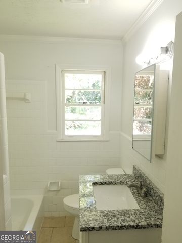 2581 Oak Circle, Ellenwood, GA 30294