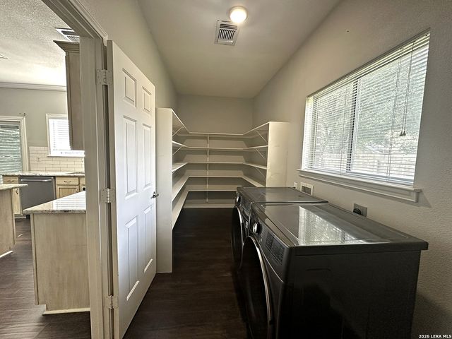 3202 PRESTON HALL DR, San Antonio, TX 78247