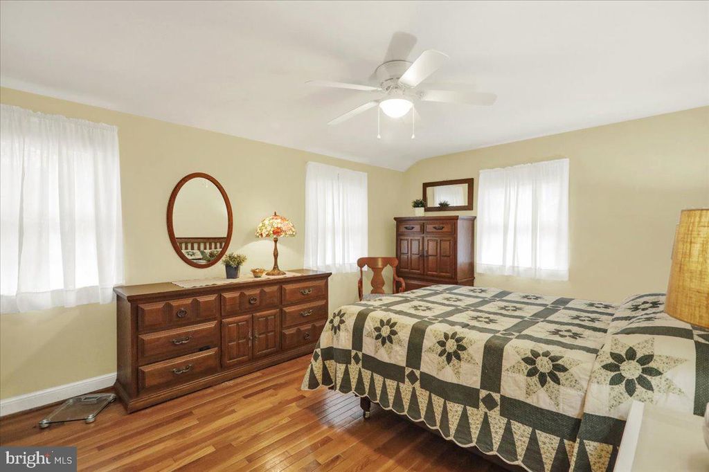 Image 22 of property listing at 16 E 34TH ST, Reading, PA 19606