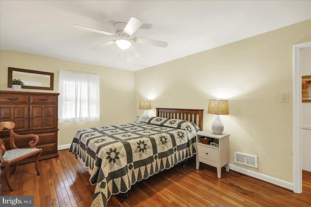 Image 23 of property listing at 16 E 34TH ST, Reading, PA 19606