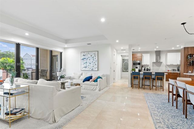 718 Valencia Ave 307, Coral Gables, FL 33134