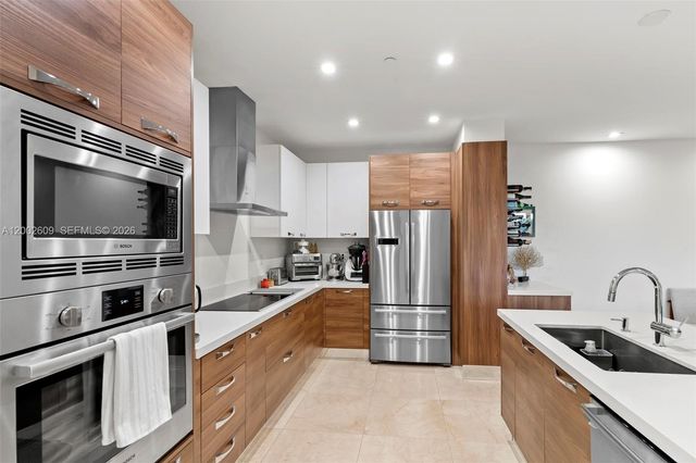 718 Valencia Ave 307, Coral Gables, FL 33134