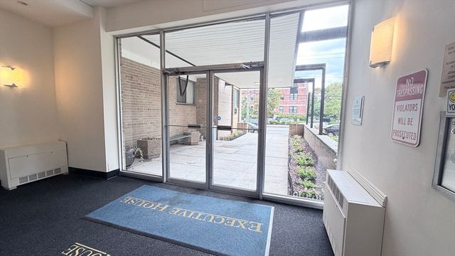 1025 Hancock St 10 B, Quincy, MA 02169