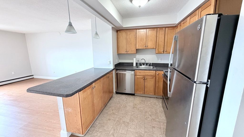 1025 Hancock St 10 B, Quincy, MA 02169