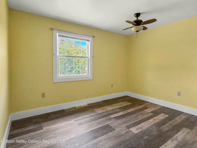 14 Regal Road, Stuyvesant, NY 12173