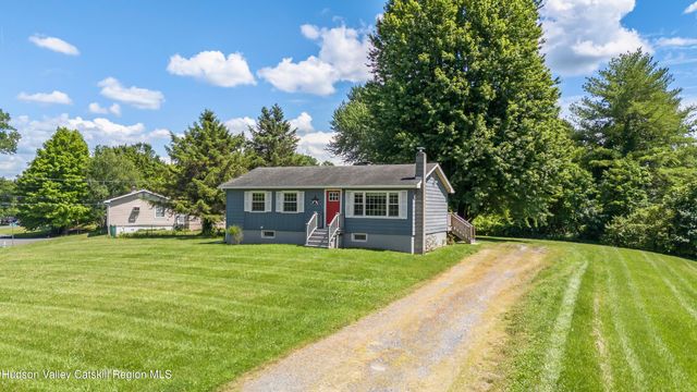 14 Regal Road, Stuyvesant, NY 12173