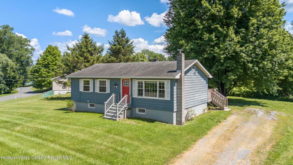 14 Regal Road, Stuyvesant, NY 12173