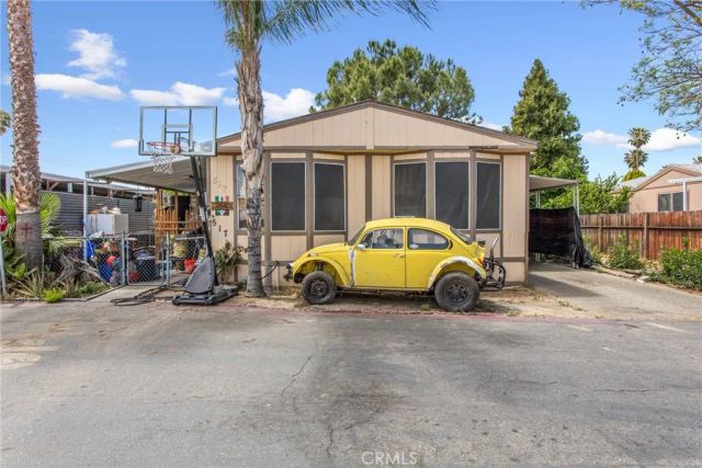 1097 N State 517, Hemet, CA 92543