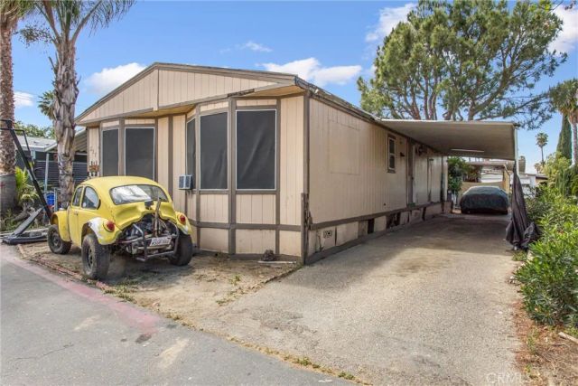 1097 N State 517, Hemet, CA 92543