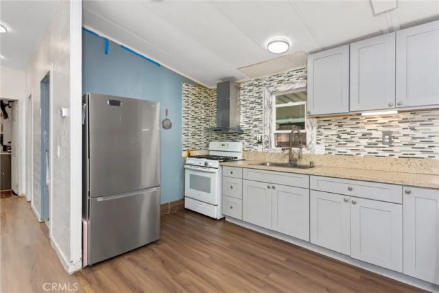 1097 N State 517, Hemet, CA 92543