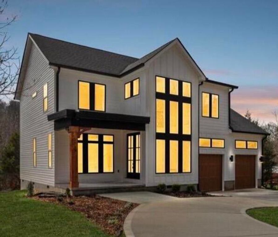 4569 Sailmaker Circle, Chattanooga, TN 37416