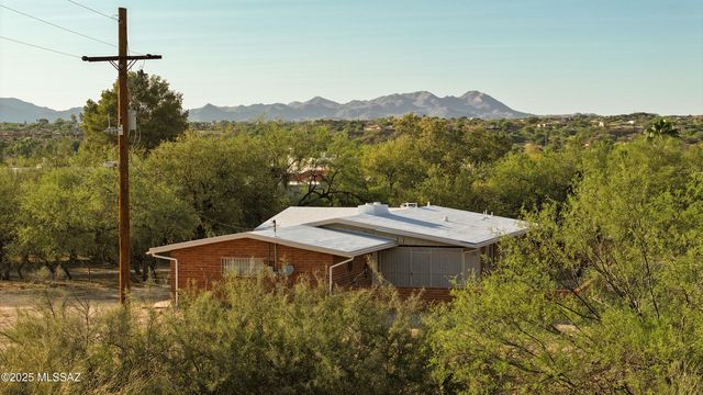 9745 N Calle Loma Linda, Oro Valley, AZ 85737