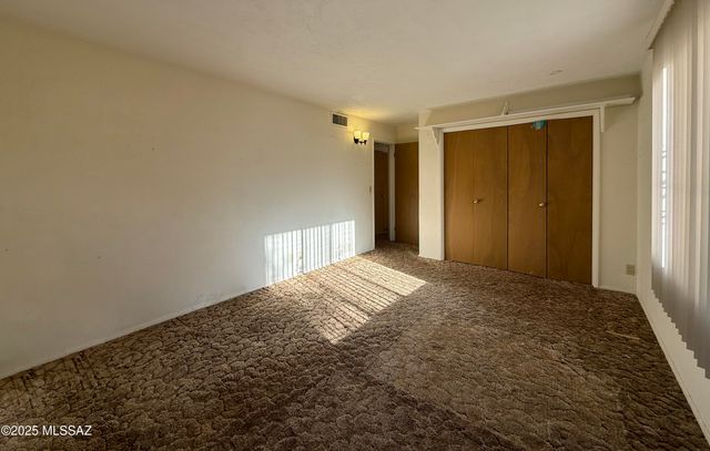 9745 N Calle Loma Linda, Oro Valley, AZ 85737