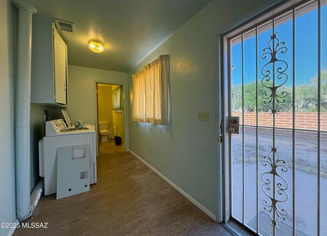 9745 N Calle Loma Linda, Oro Valley, AZ 85737