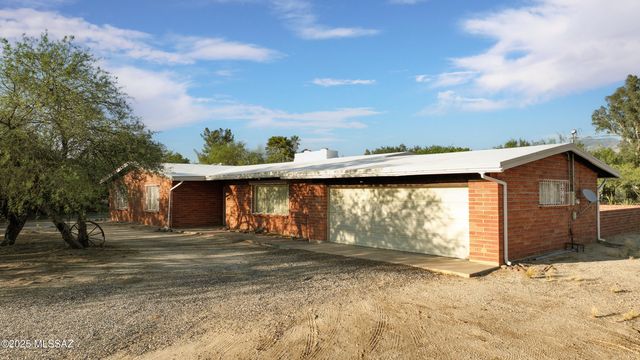 9745 N Calle Loma Linda, Oro Valley, AZ 85737