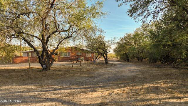 9745 N Calle Loma Linda, Oro Valley, AZ 85737