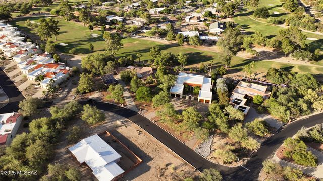 9745 N Calle Loma Linda, Oro Valley, AZ 85737