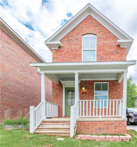 302 S College Avenue, Fayetteville, AR 72701