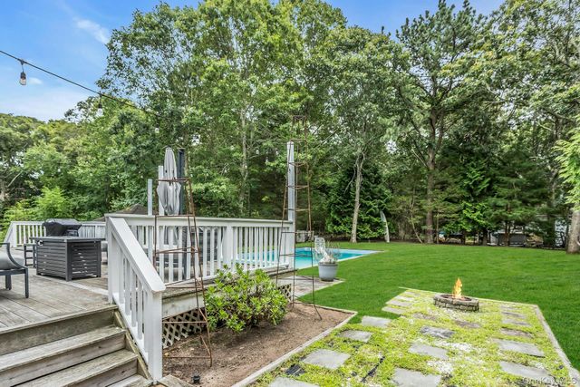 104 B Squiretown Road, Hampton Bays, NY 11946