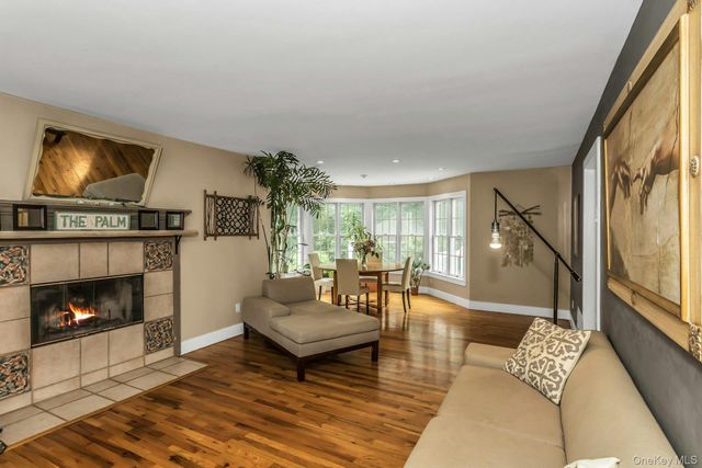 104 B Squiretown Road, Hampton Bays, NY 11946