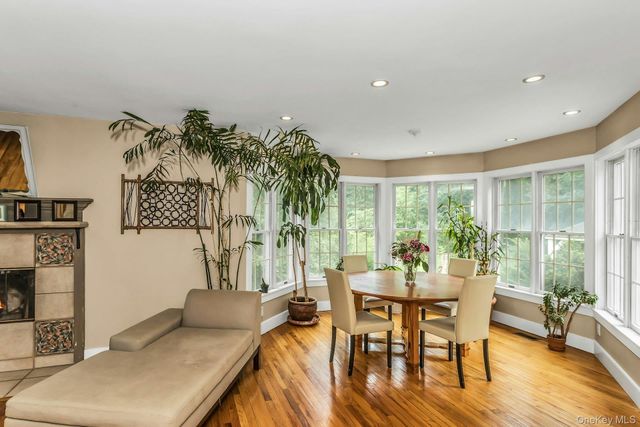 104 B Squiretown Road, Hampton Bays, NY 11946