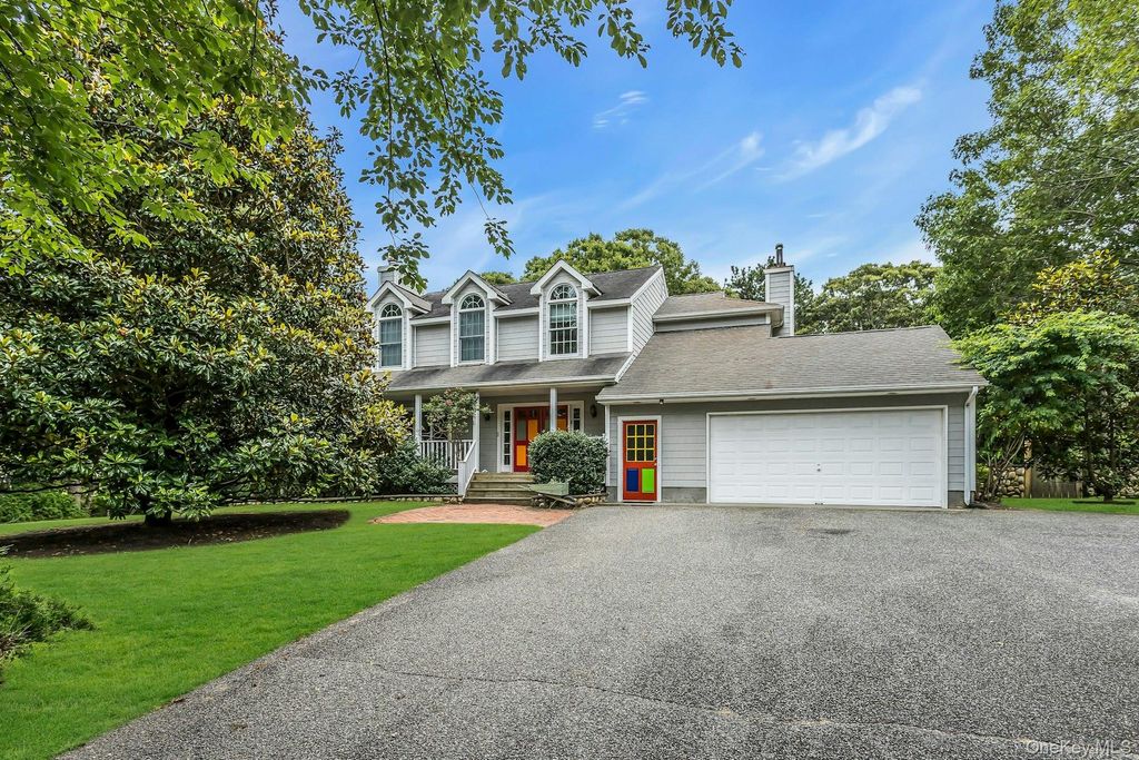 104 B Squiretown Road, Hampton Bays, NY 11946
