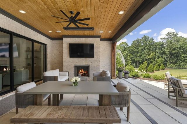 1022 Lyndon Lane, Milton, GA 30004