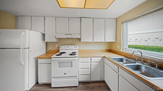 7103 Camino Colegio, Rohnert Park, CA 94928