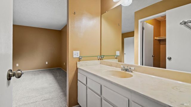 7103 Camino Colegio, Rohnert Park, CA 94928