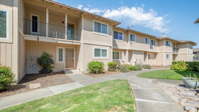 7103 Camino Colegio, Rohnert Park, CA 94928