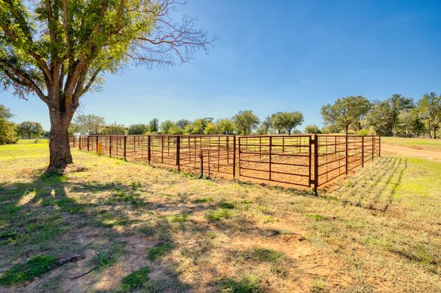 247 S Caddo Street, Lipan, TX 76462